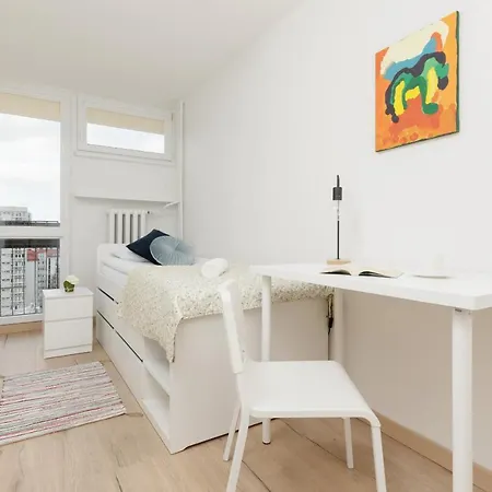 Appartamento Wola Business Sunny & Spacious By Renters